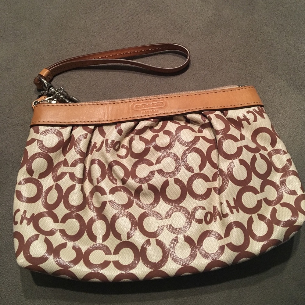 Excellent condition coach wristlet