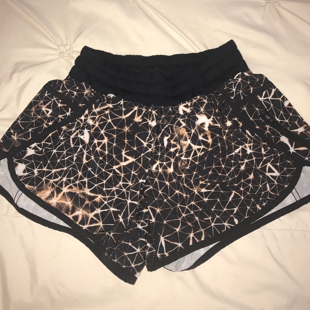 ✨ Lululemon running shorts ✨