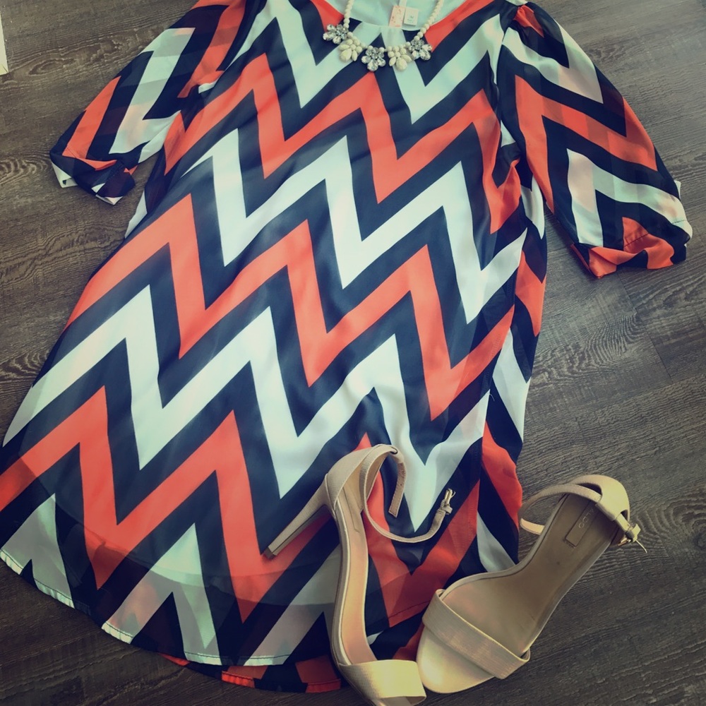 ✨PRICE CUT!✨Chevron Patterned Shift Dress