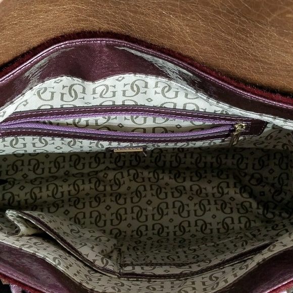 Guess - Picture 3 of 4