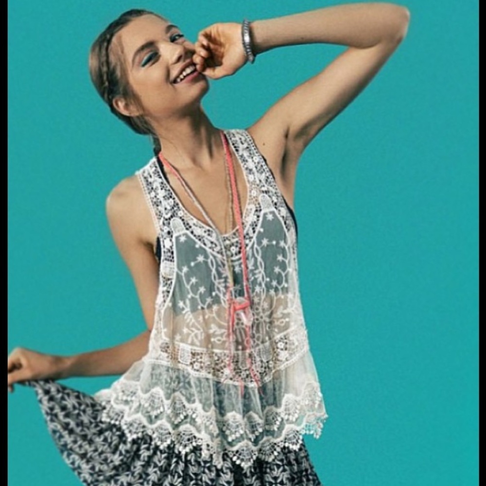 LF lacey layering top