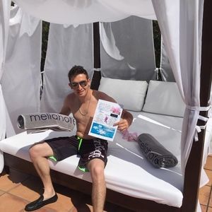 Meet your Posher, Roman