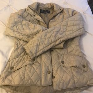 🆕 Beautiful Barbour quilted jacket! 💐