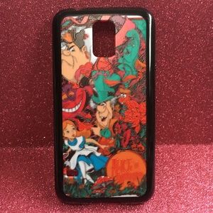 This phone case is made for the Samsung Galaxy S5.