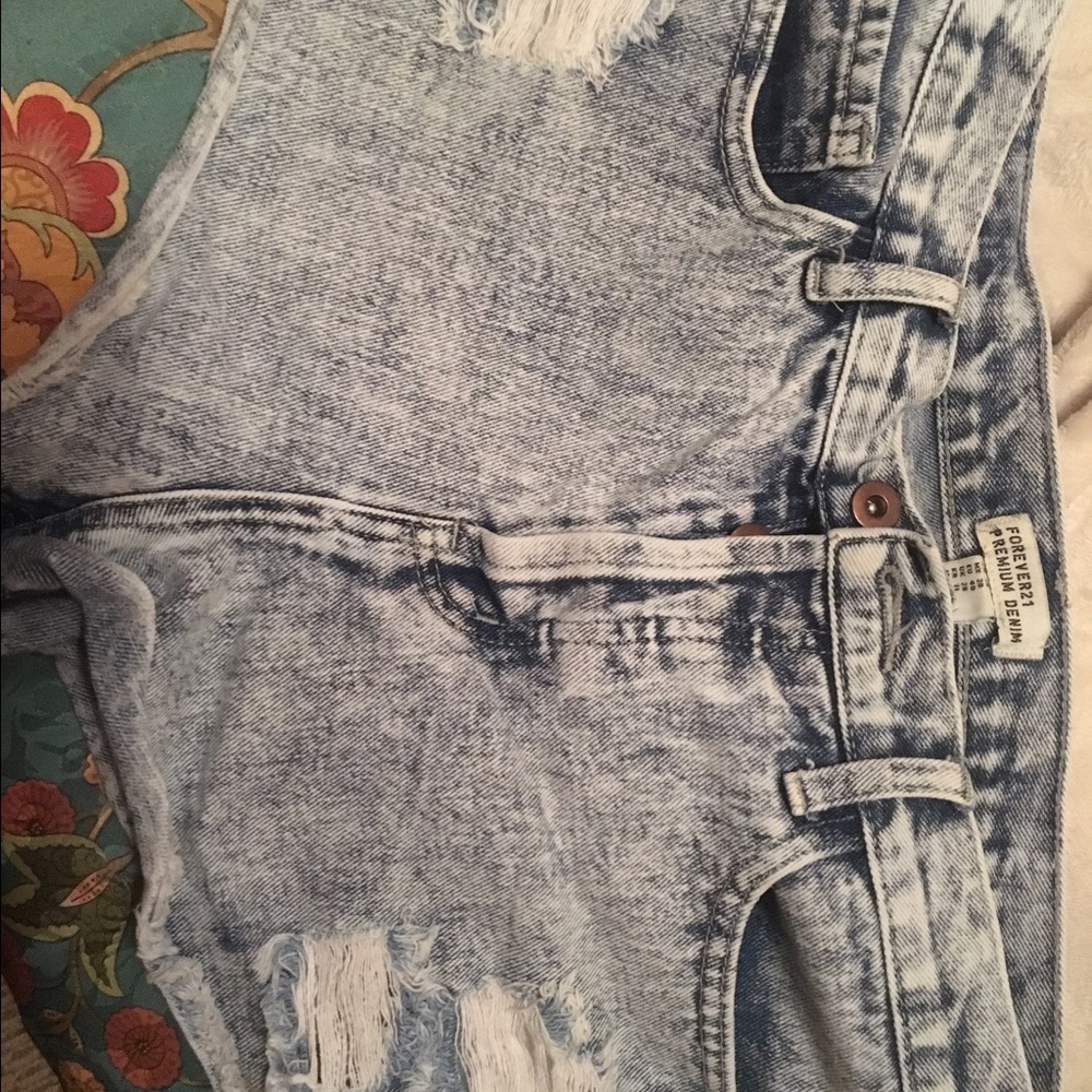 FOREVER 21 shorts size 28