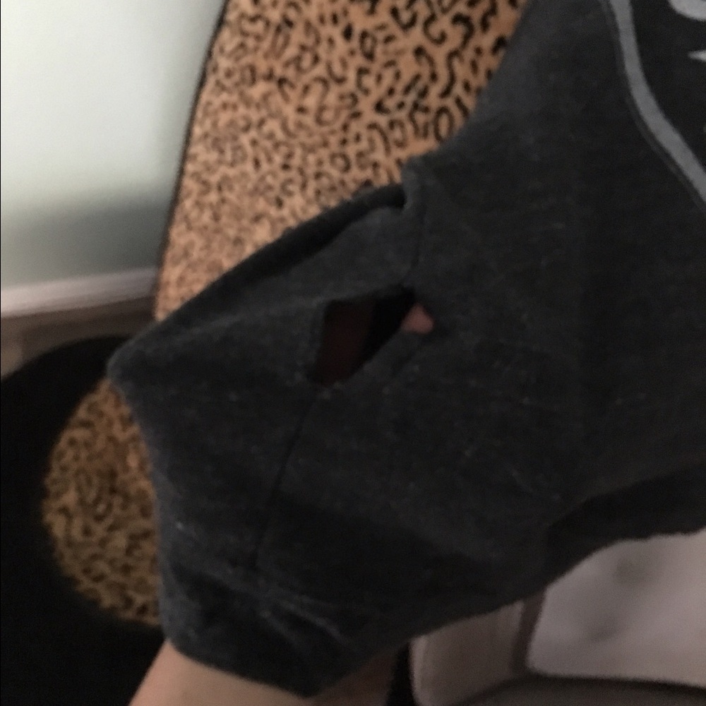 Obey sweater