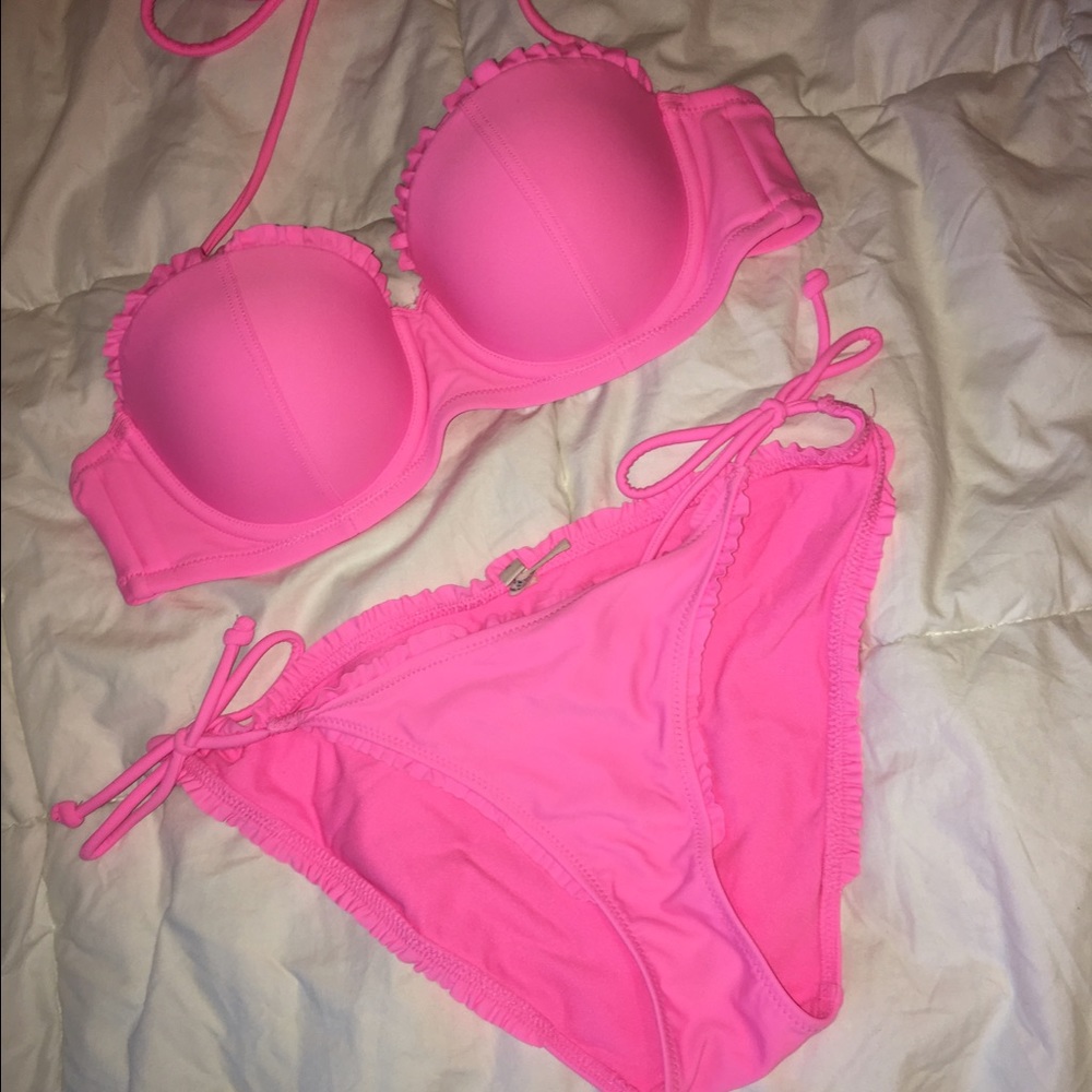 ❌SOLD❌ Aerie Ruffle Bikini
