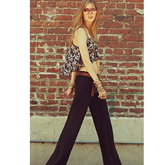 For Love And Lemons Tops - For Love and Lemons Tour Bus Crop in Black Flower