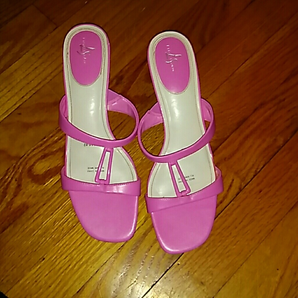 Pink (low heels)