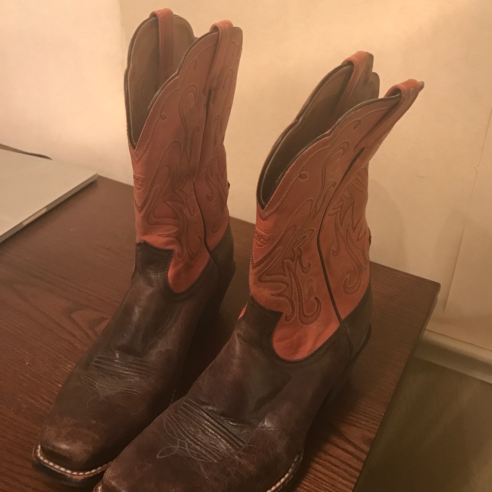 Ariat boots size 10!