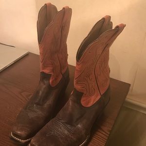 Ariat boots size 10!