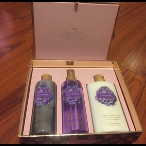 Victoria secret love spell set