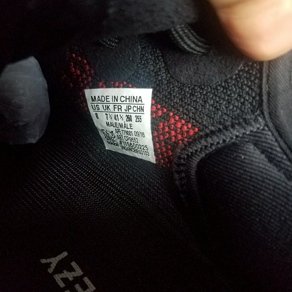 Yeezy Boost 350 v2 Core Black Red Size 8 main image 5