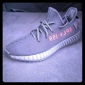Yeezy Boost 350 v2 Core Black Red Size 8