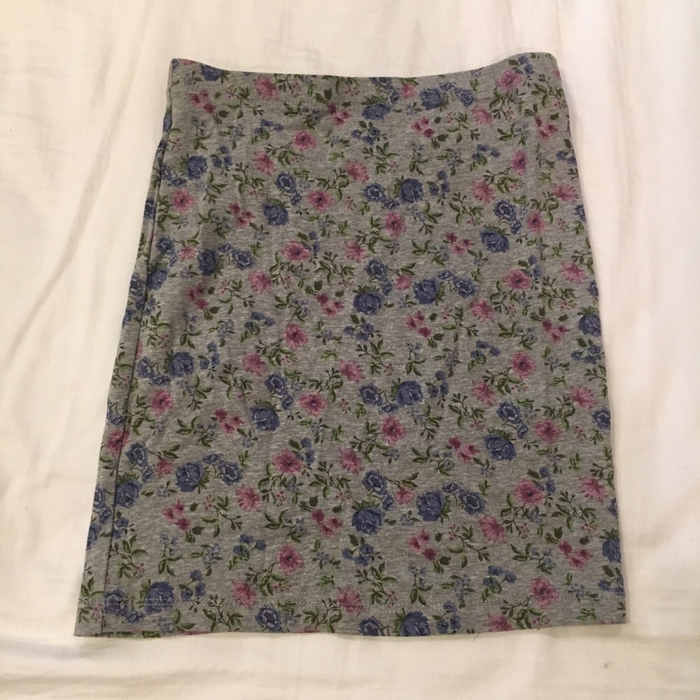 H&M gray/floral mini skirt