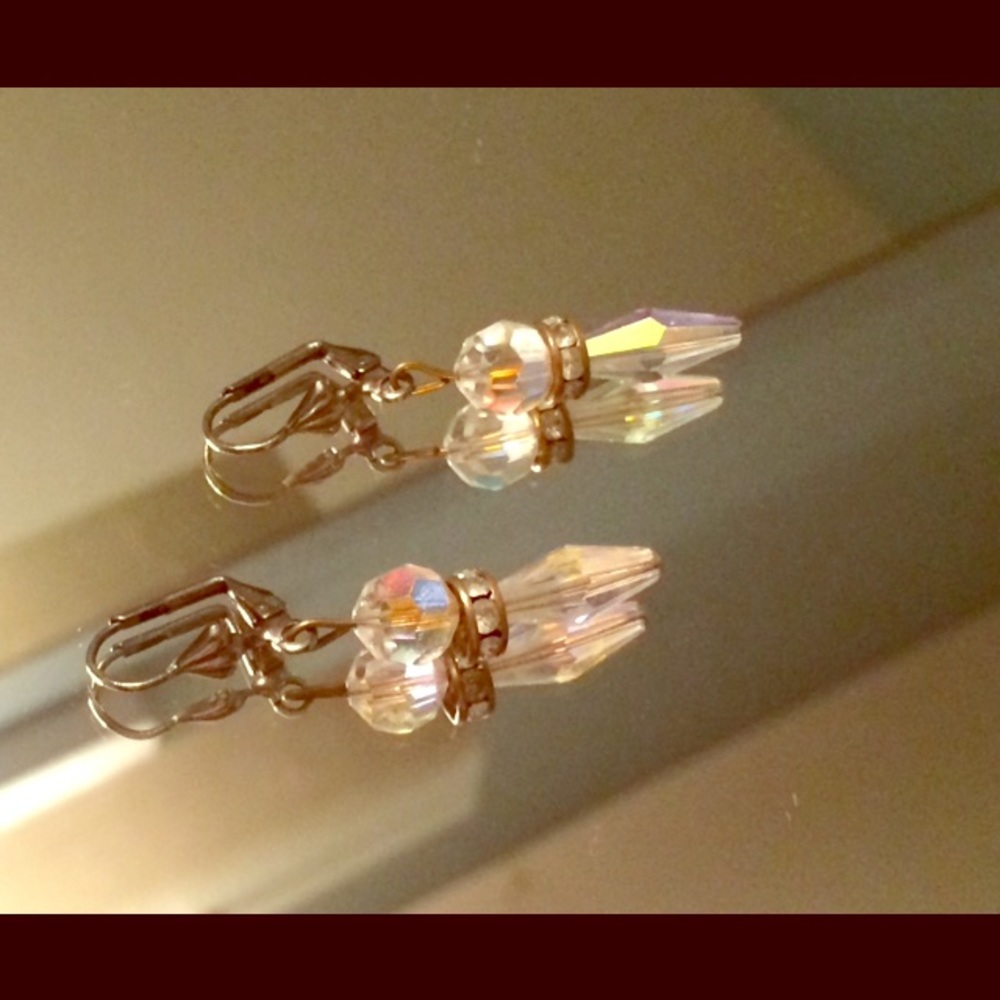 GORGEOUS CRYSAL EARINGS