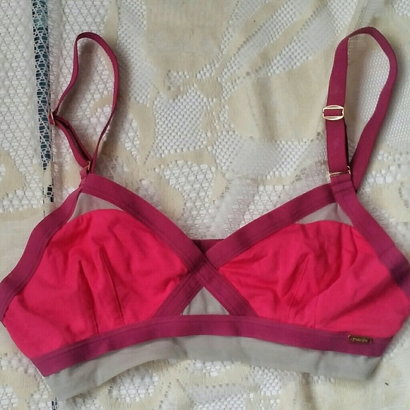 Kensie Other - NWT SIZE M KENSIE BRALETTE