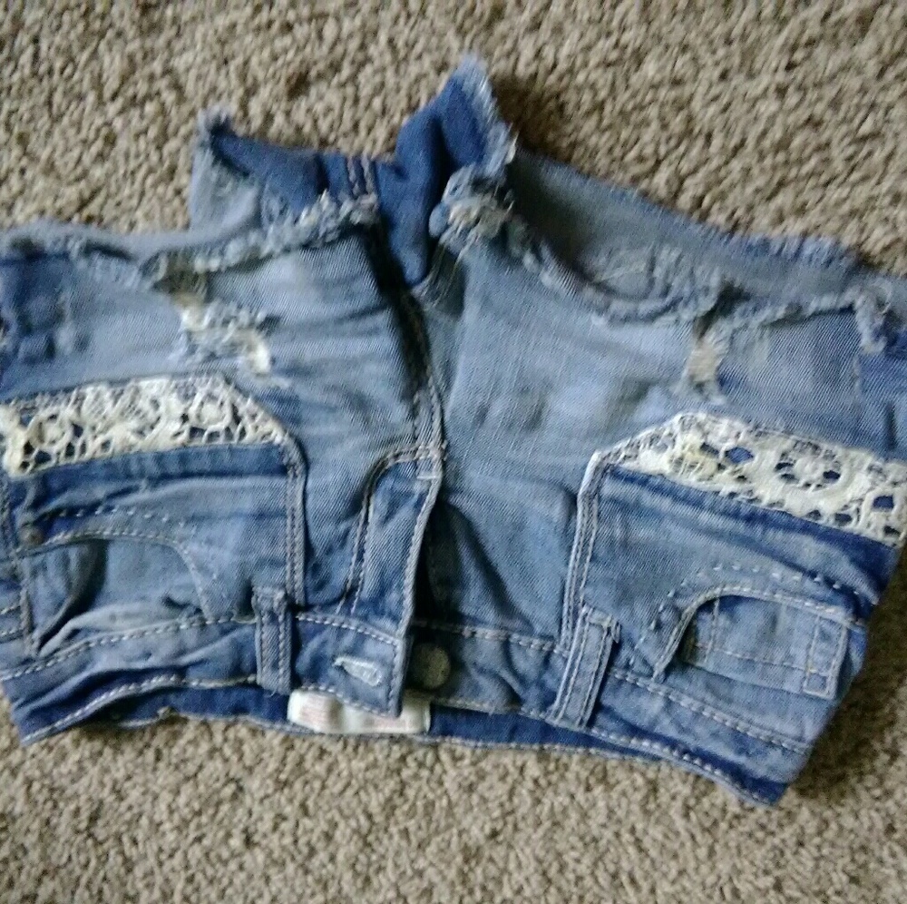 Jean shorts with lace accent