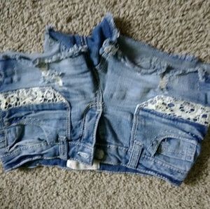 Jean shorts with lace accent