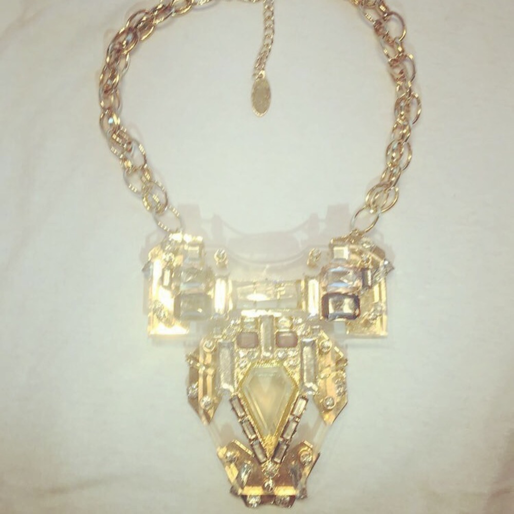 Queen Intellect statement necklace