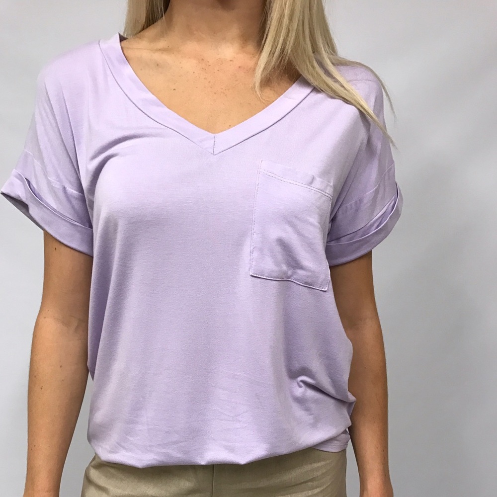 ๐ LAST // Lavender V-Neck Basic - Picture 3 of 7