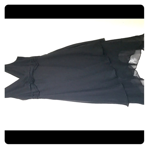 Black flowy dress - Picture 1 of 2