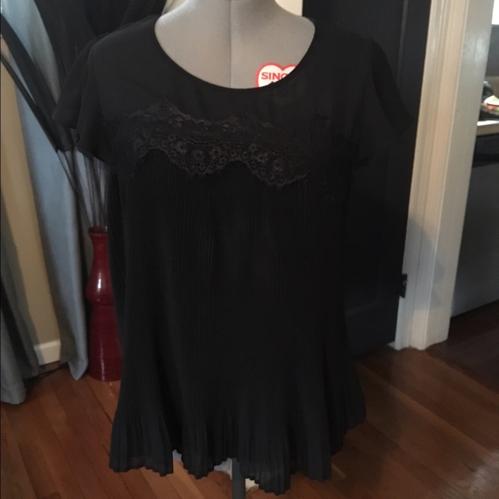 F21 Black Eyelash Lace Top