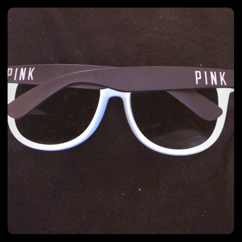 PINK VS sunglasses 😎