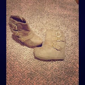 Boot wedges