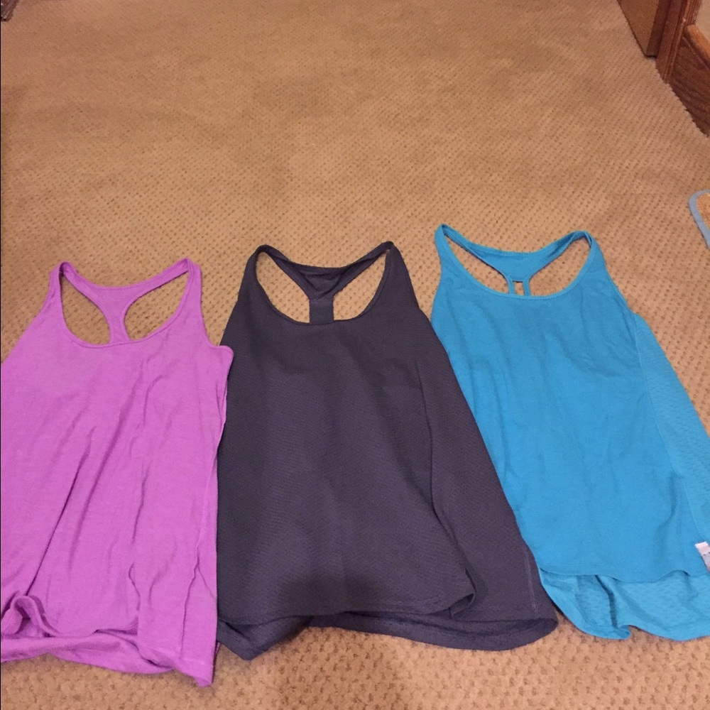 Under armor workout tanks