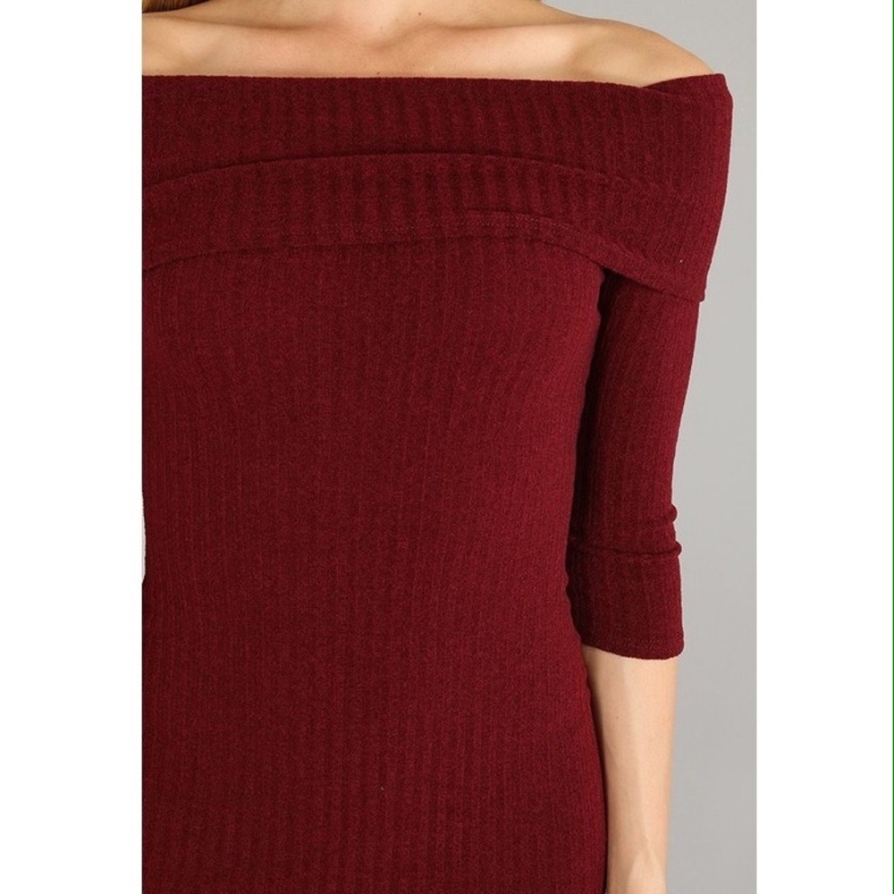 Ribbed Off-the-shoulder Dress - Picture 4 of 4