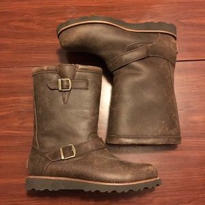 NEVER WORN Ugg Vibram Men's Boots 9