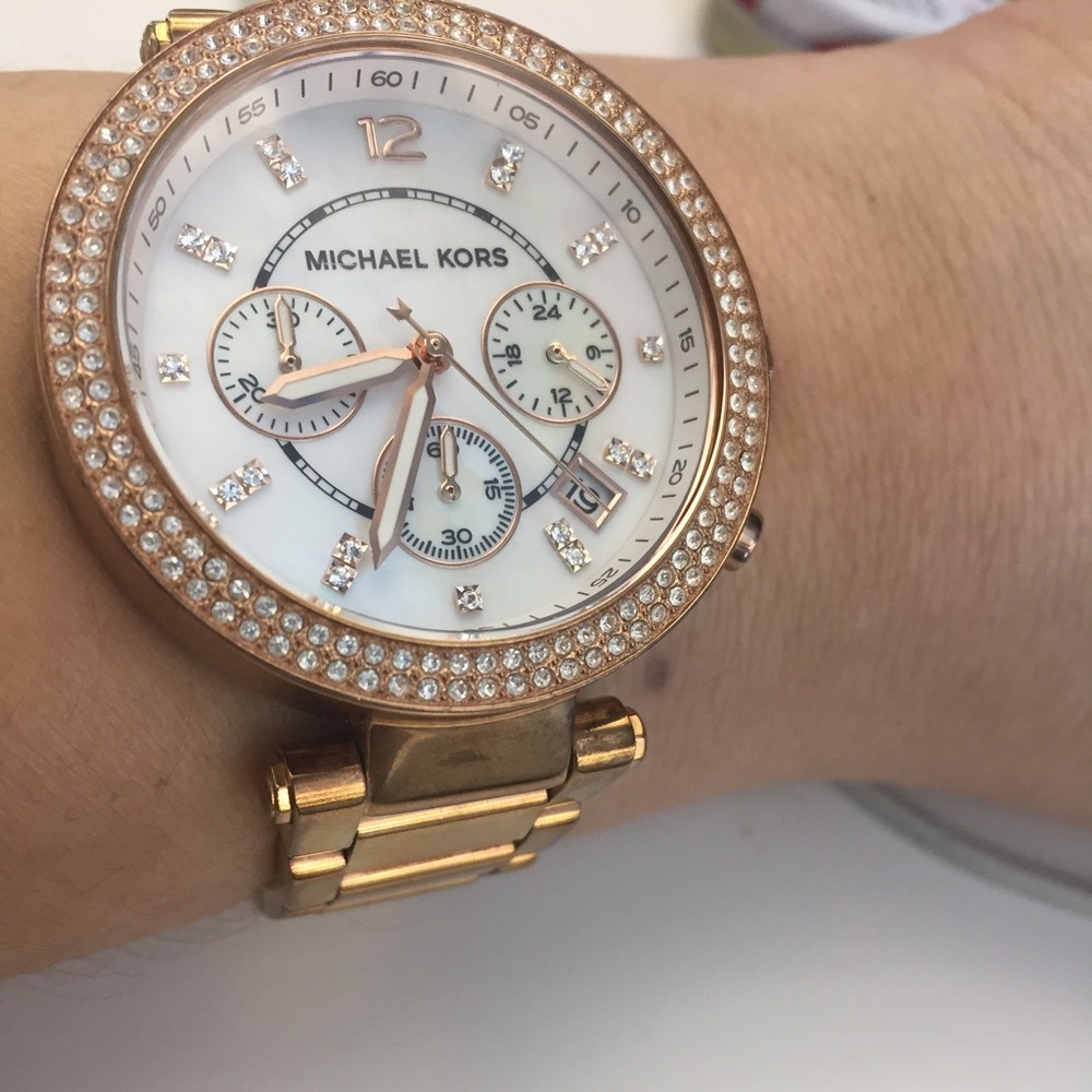 🔥SOLD 🔥 MK (5491) authentic rose gold watch