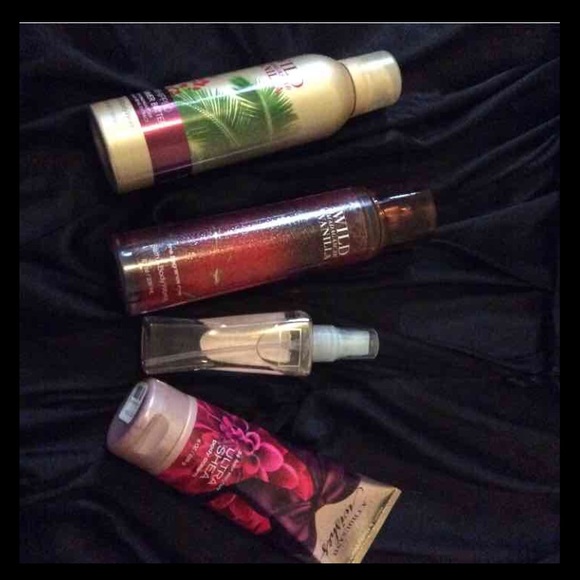 Bath and body bundle - Picture 1 of 2