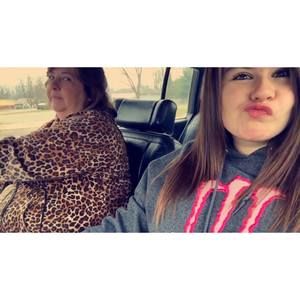 Meet your Posher, Caitlin