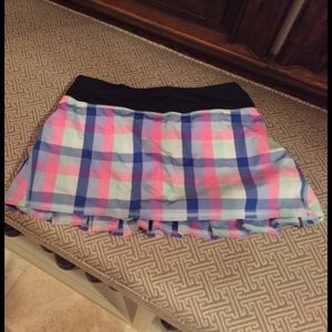 Lululemon plaid pace setter pleated tennis skirt 6