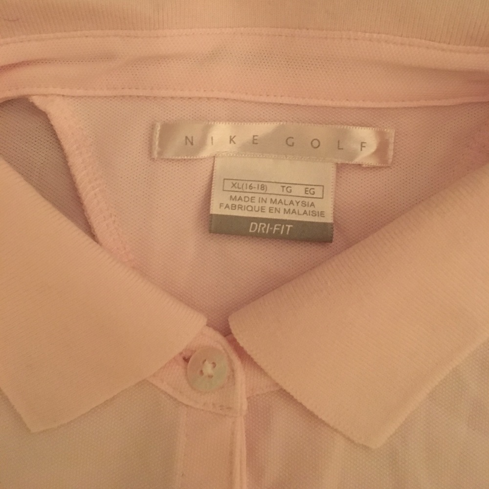 XL Woman's Nike shirt