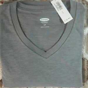 Old Navy v neck shirt