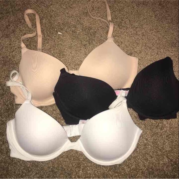 BUNDLE of Victoria Secret Pink Bras - Picture 1 of 3
