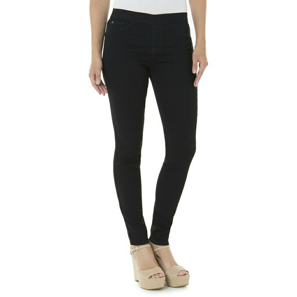 Last pair!! Miss Poured in Blue Jeans NWT sz10