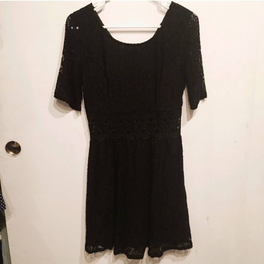 Black lacey dress