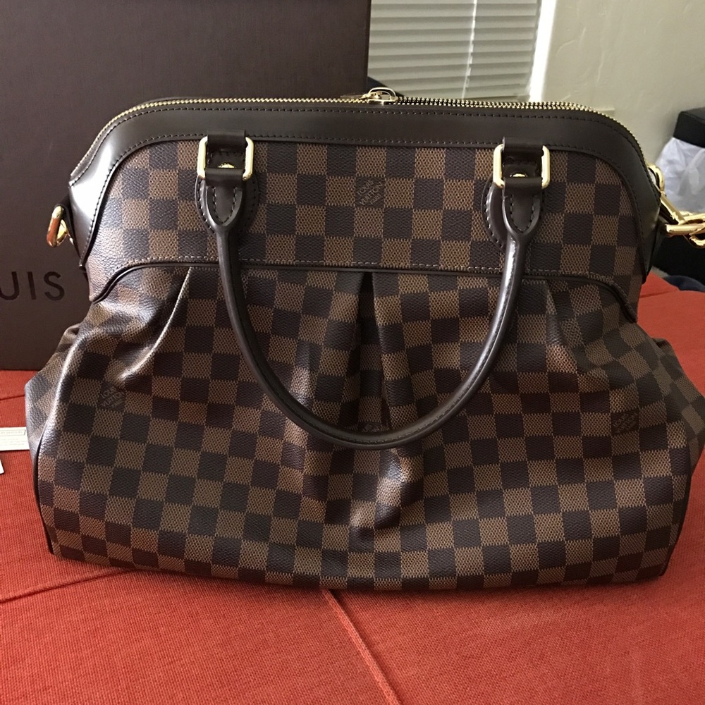 Authentic Louis Vuitton Damier Trevi GM