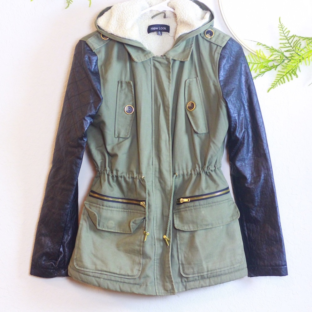 Green/Black jacket✨