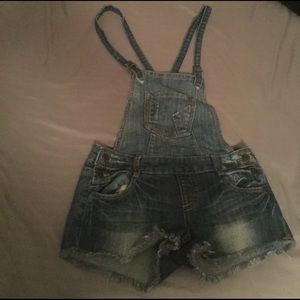 Overall shorts