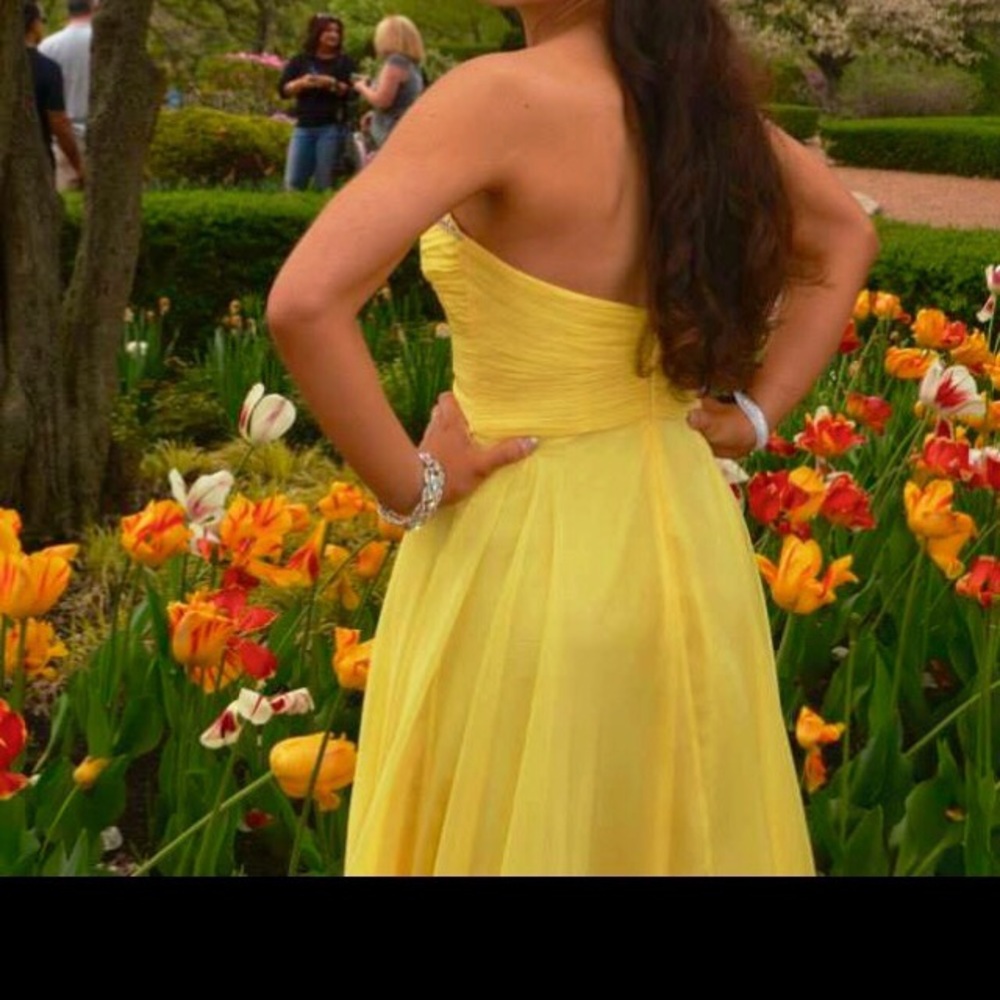 PROM DRESS! - Picture 2 of 4