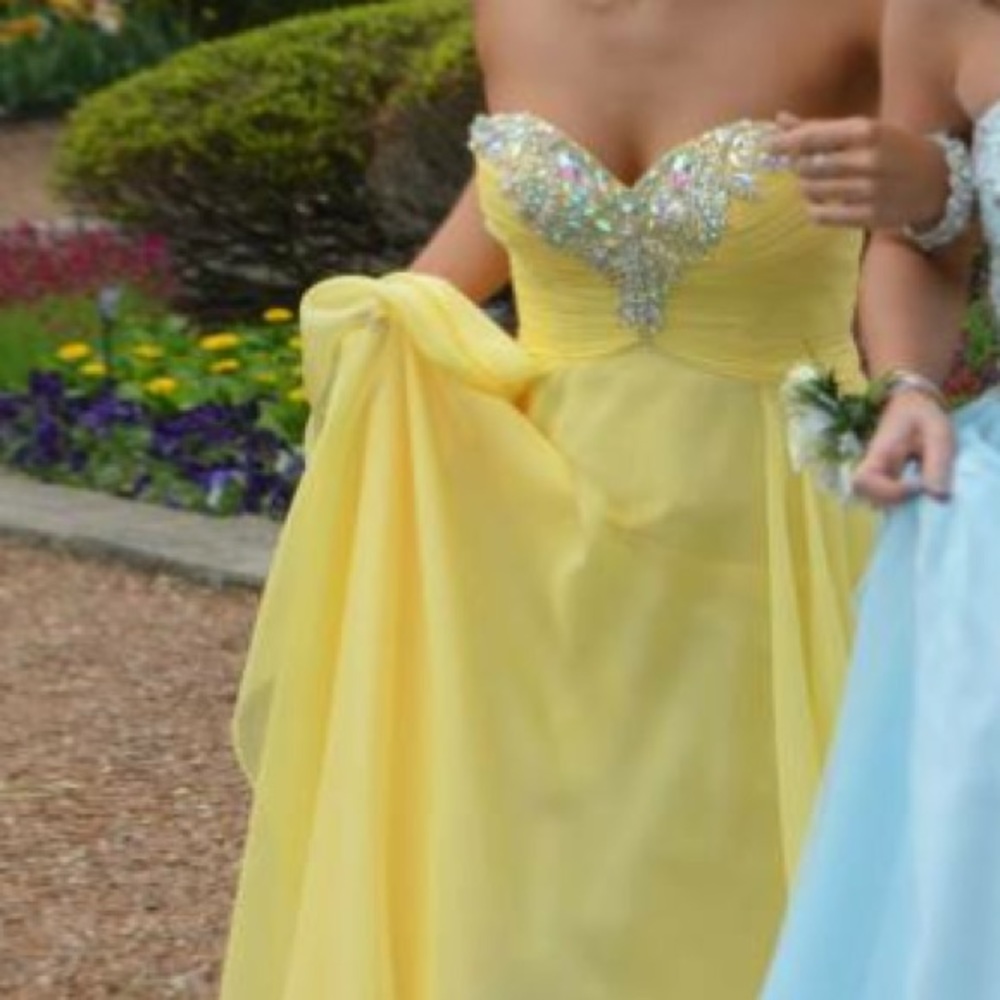 PROM DRESS! - Picture 3 of 4