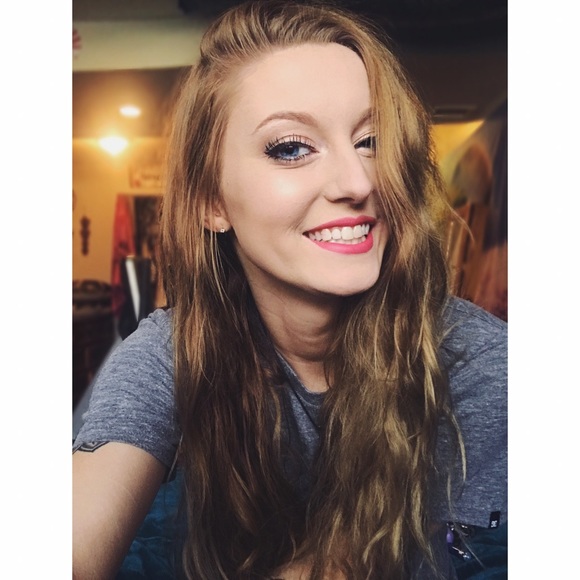 Meet Your Posher โค๏ธ๏ธ - Picture 6 of 6