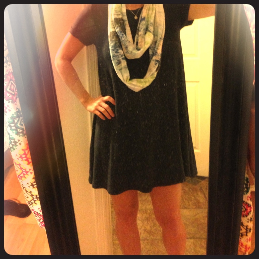 Hurley Scarf/ forever 21 Dress Combo!