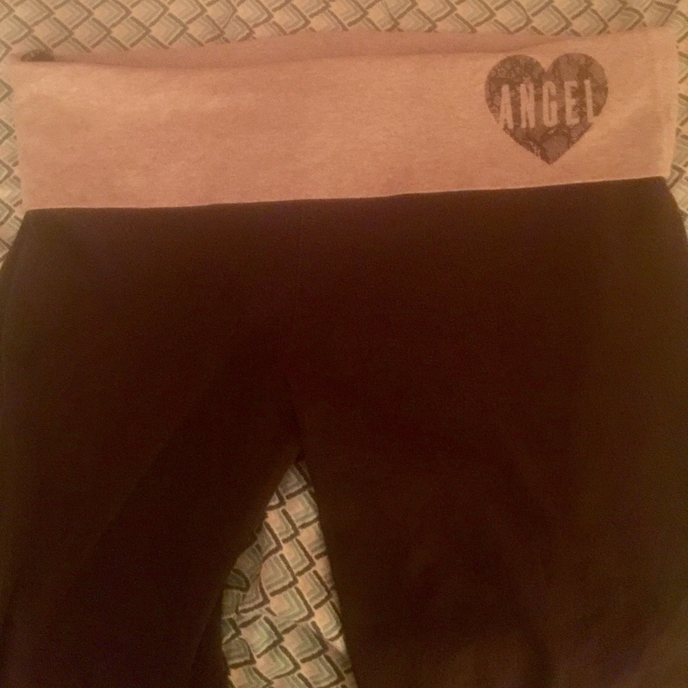 VS Straight Leg Yoga Pants