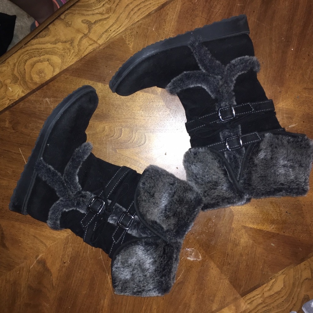 Ladies winter fur lined boots size 5.5